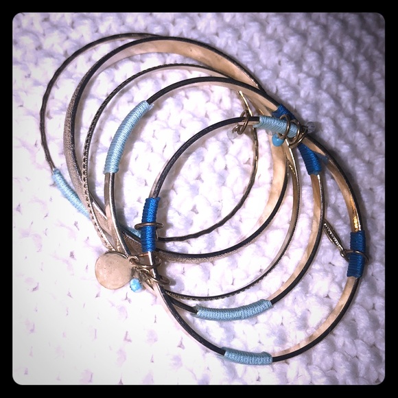 Jewelry - Bracelet Set
